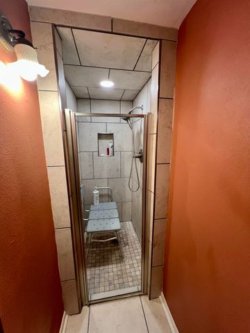 1809 Woodvine, Longview, TX 75604