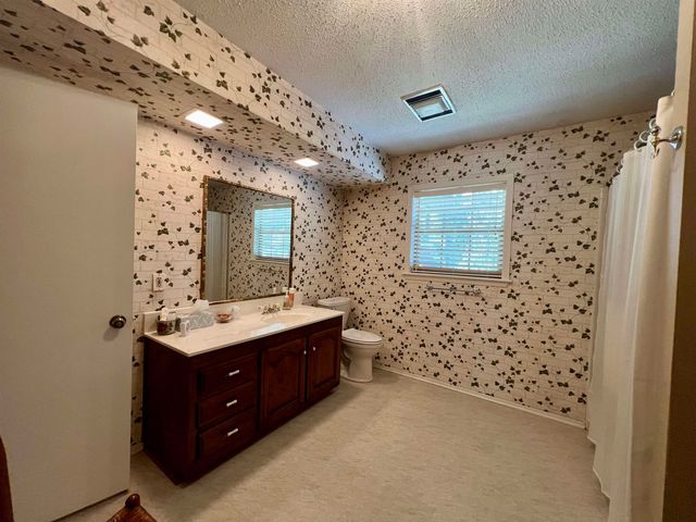 1809 Woodvine, Longview, TX 75604