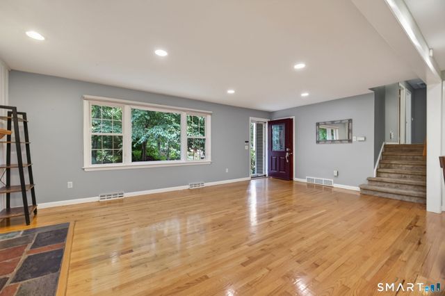 884 Indian Hill Road, Orange, CT 06477