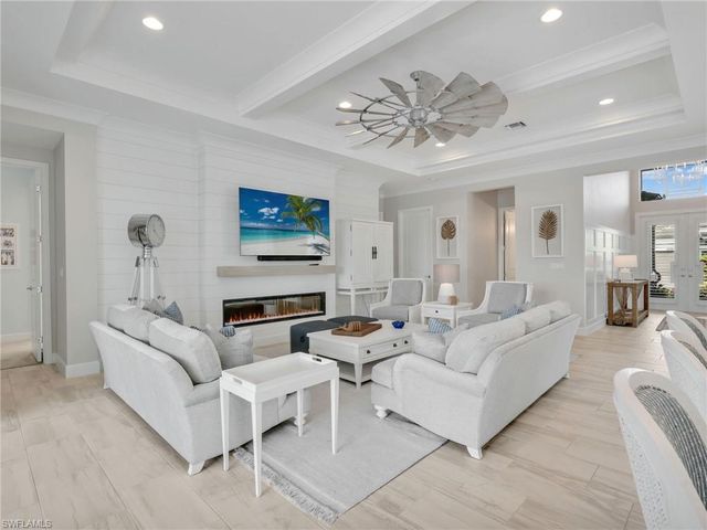 12056 Oleander AVE, Naples, FL 34120