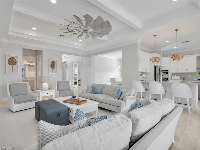 12056 Oleander AVE, Naples, FL 34120