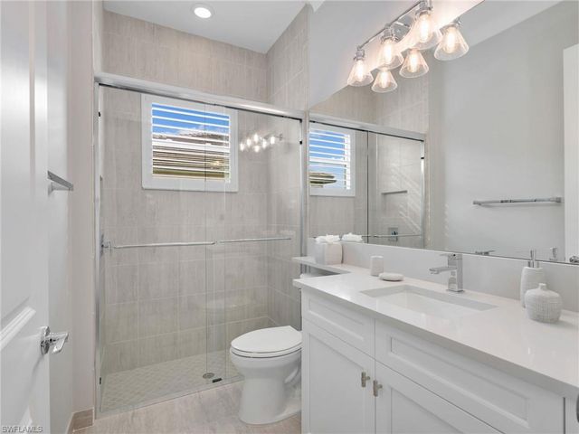 12056 Oleander AVE, Naples, FL 34120