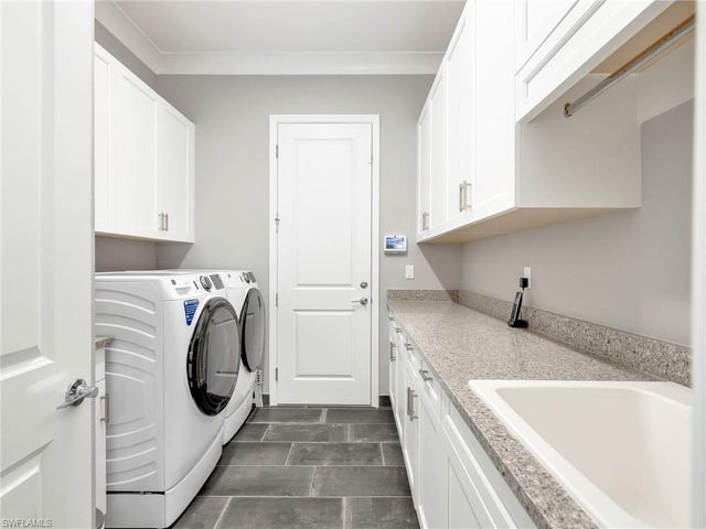 12056 Oleander AVE, Naples, FL 34120