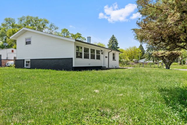 2711 Lancaster Drive, Markham, IL 60428