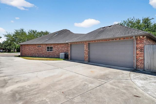 5705 Waterford, Corpus Christi, TX 78414