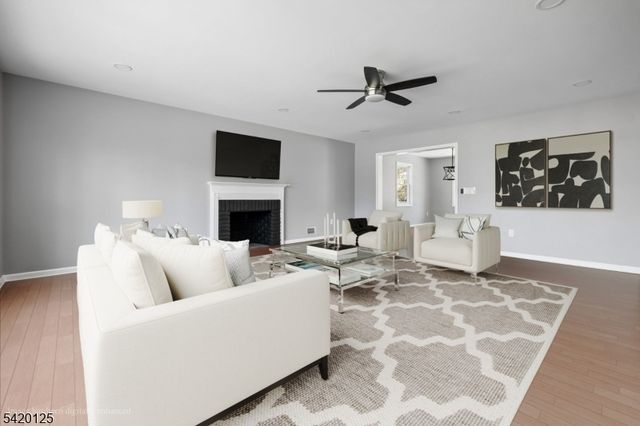 246 Fawn Rdg, Mountainside Boro, NJ 07092