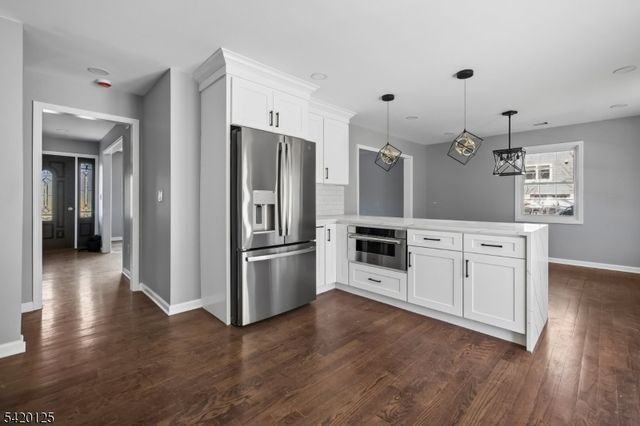 246 Fawn Rdg, Mountainside Boro, NJ 07092