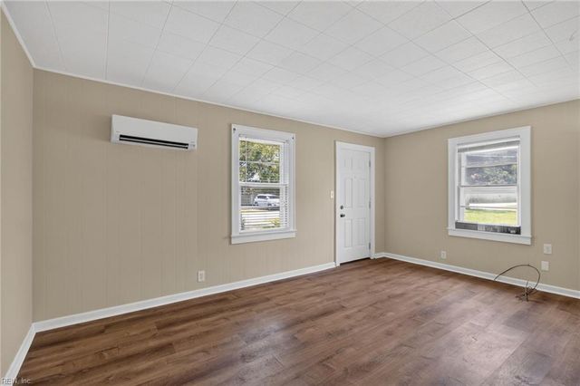 121 Lucas AVE, Norfolk, VA 23502