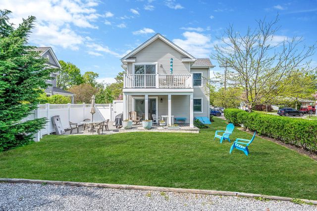 401 Wiggins Street, Greenport, NY 11944