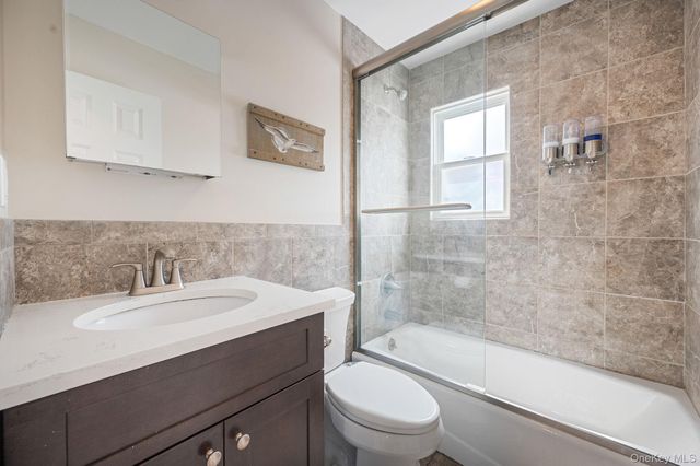 401 Wiggins Street, Greenport, NY 11944