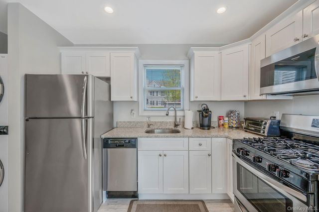 401 Wiggins Street, Greenport, NY 11944