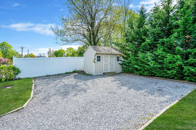 401 Wiggins Street, Greenport, NY 11944