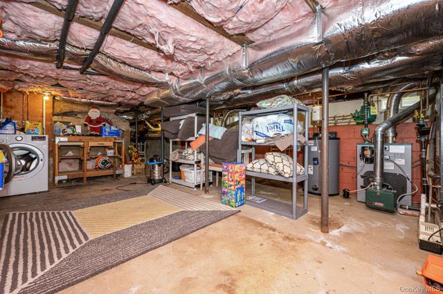401 Wiggins Street, Greenport, NY 11944