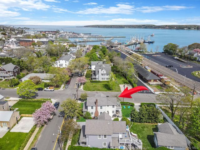 401 Wiggins Street, Greenport, NY 11944