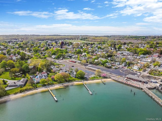401 Wiggins Street, Greenport, NY 11944