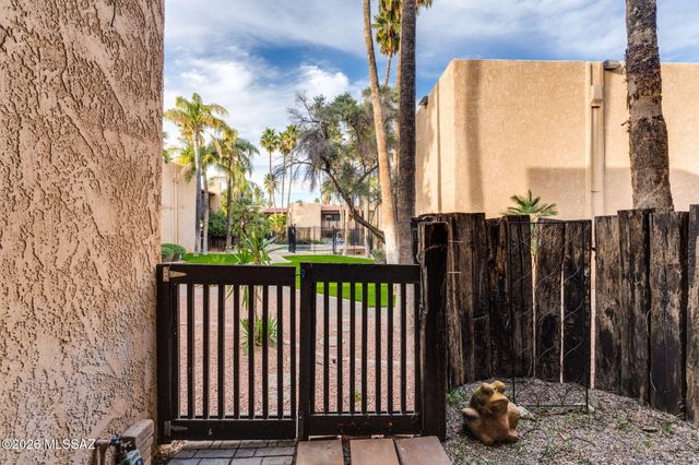 434 N Dodge Boulevard, Tucson, AZ 85716