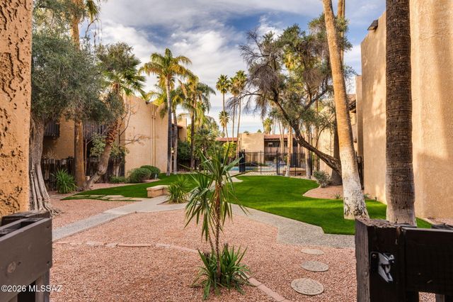 434 N Dodge Boulevard, Tucson, AZ 85716