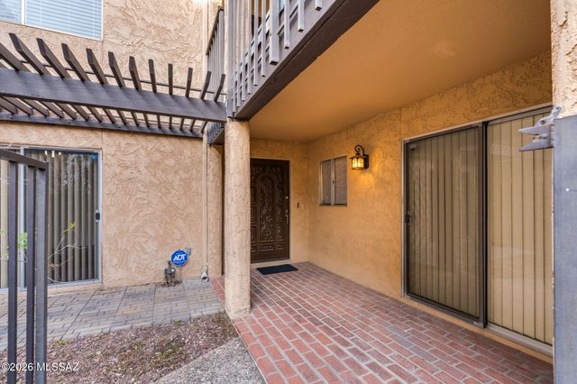 434 N Dodge Boulevard, Tucson, AZ 85716