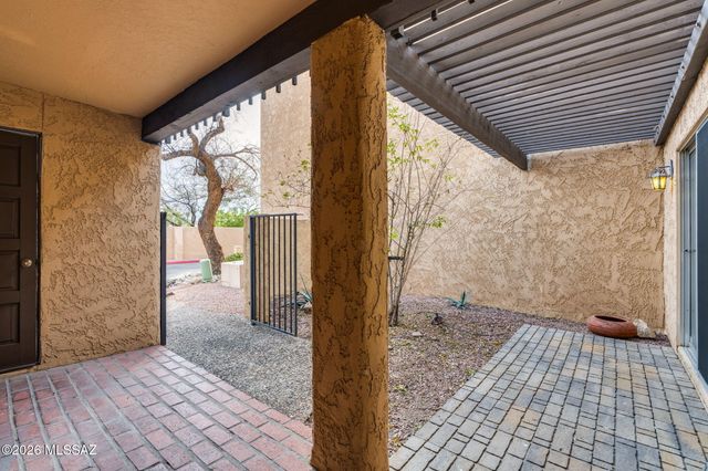 434 N Dodge Boulevard, Tucson, AZ 85716