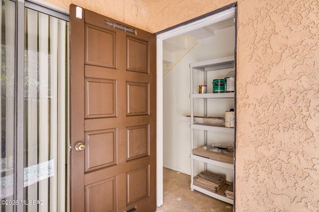 434 N Dodge Boulevard, Tucson, AZ 85716