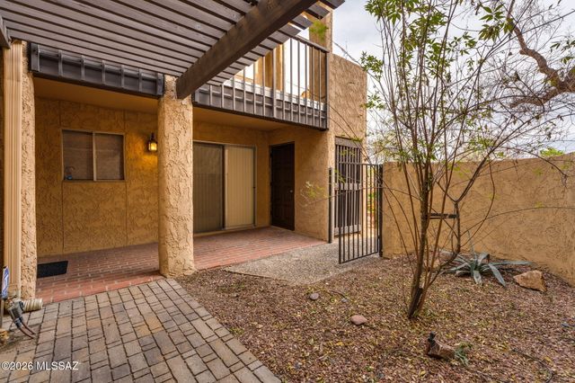 434 N Dodge Boulevard, Tucson, AZ 85716