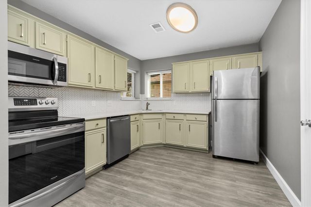 2615 Blue Mist Drive, Sugar Land, TX 77498
