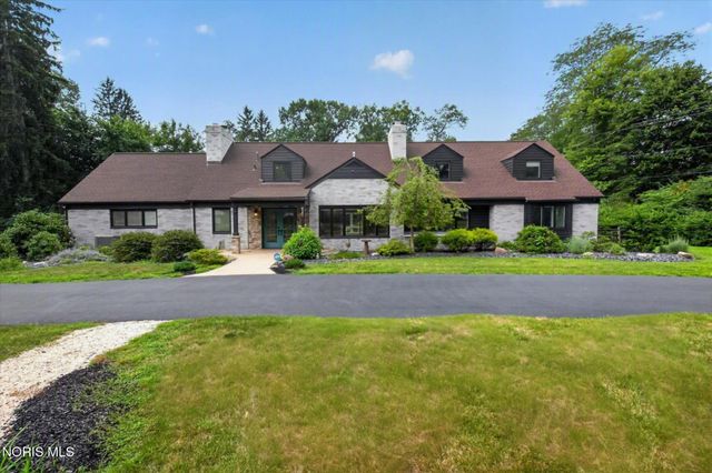 4545 Indian Road, Ottawa Hills, OH 43615