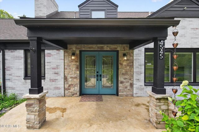 4545 Indian Road, Ottawa Hills, OH 43615