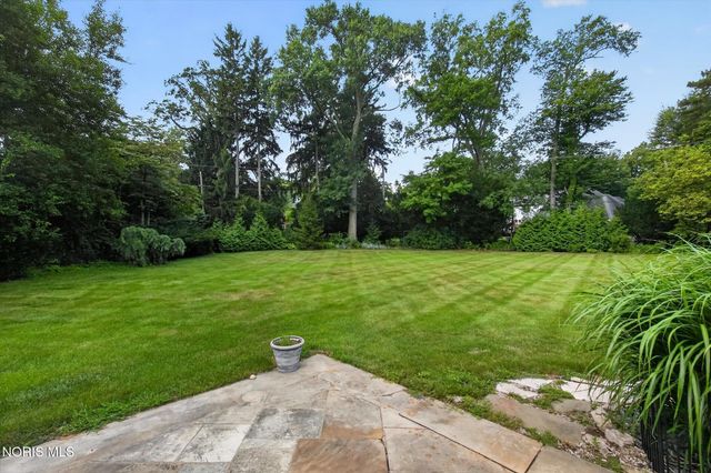 4545 Indian Road, Ottawa Hills, OH 43615
