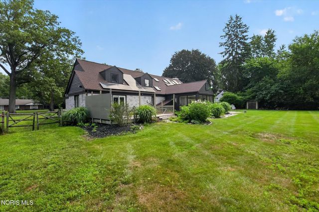 4545 Indian Road, Ottawa Hills, OH 43615