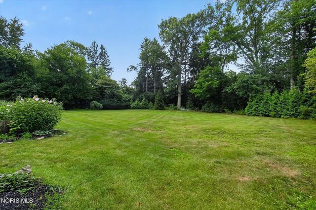 4545 Indian Road, Ottawa Hills, OH 43615