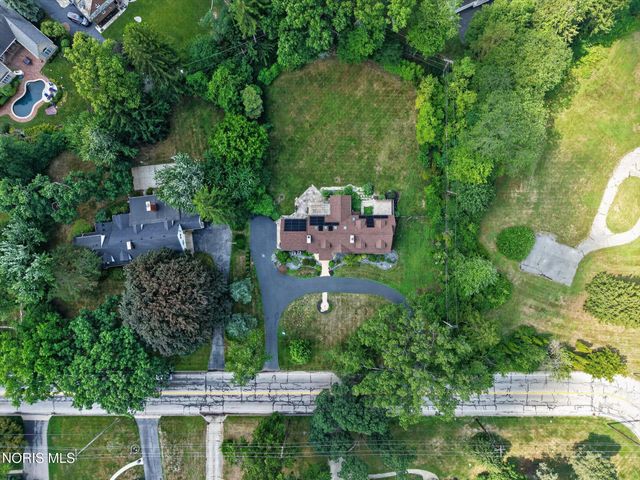4545 Indian Road, Ottawa Hills, OH 43615