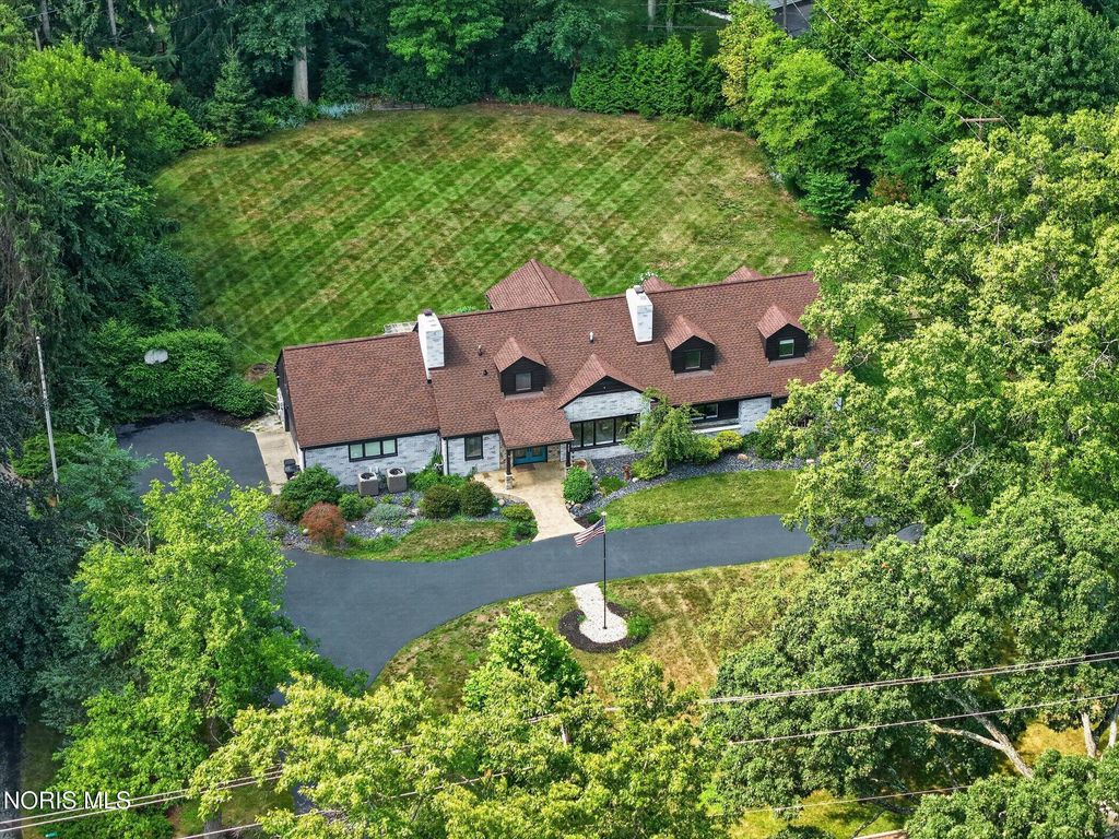 4545 Indian Road, Ottawa Hills, OH 43615
