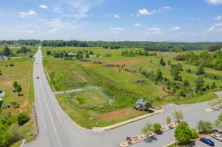 1092 Mayberry Crossing DR, Moneta, VA 24121