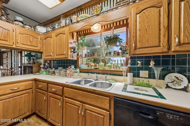 7430 SW COUNTY ROAD 18, Hampton, FL 32044
