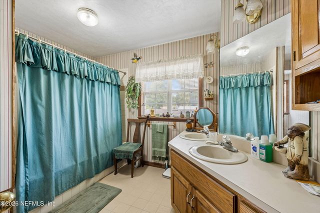 7430 SW COUNTY ROAD 18, Hampton, FL 32044