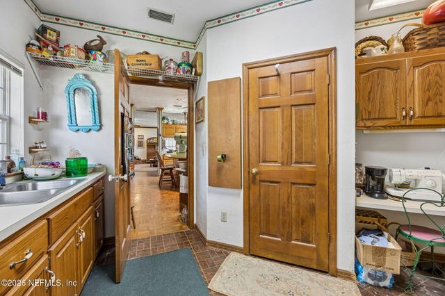 7430 SW COUNTY ROAD 18, Hampton, FL 32044