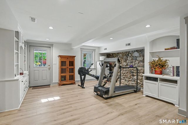 143 Chestnut Hill Road, Wilton, CT 06897