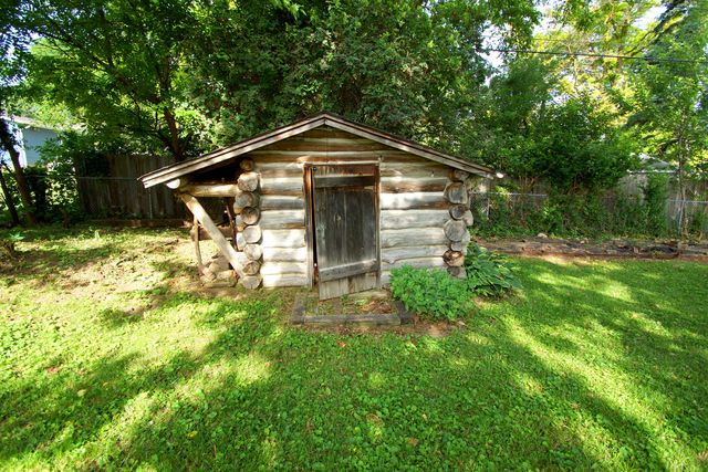 2838 KELLING Street, Davenport, IA 52804