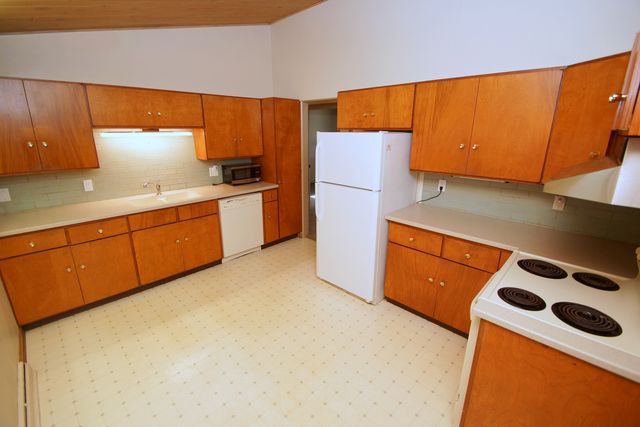 2838 KELLING Street, Davenport, IA 52804