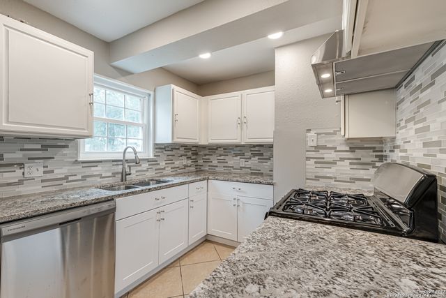 555 PATRICIA, San Antonio, TX 78216