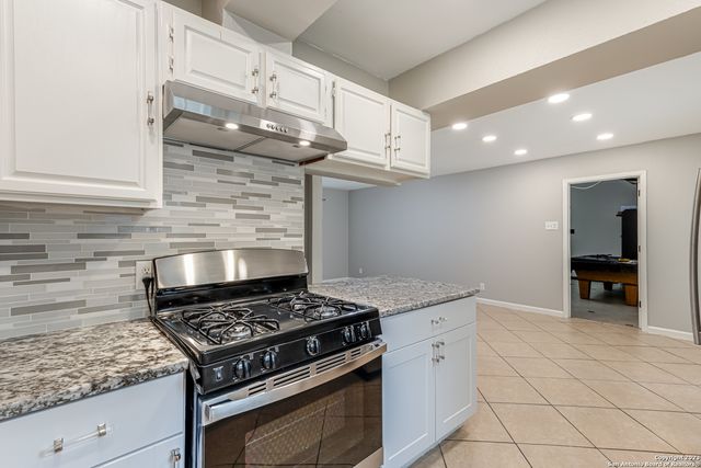 555 PATRICIA, San Antonio, TX 78216