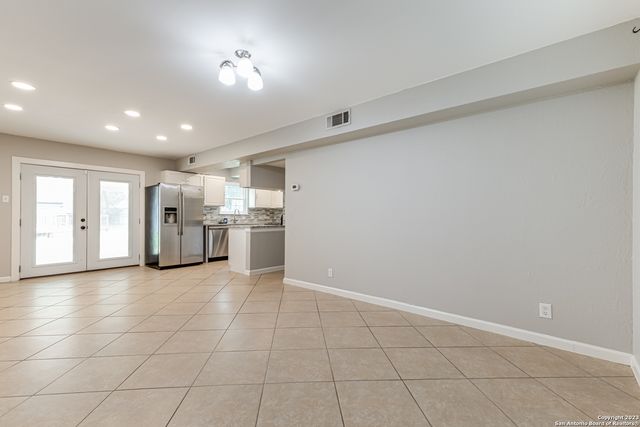 555 PATRICIA, San Antonio, TX 78216