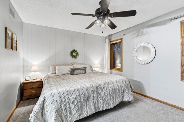 15716 Maple Island Court, Burnsville, MN 55306