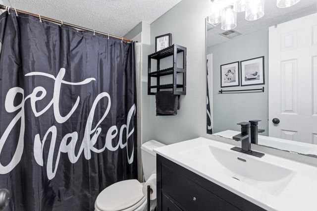 15716 Maple Island Court, Burnsville, MN 55306