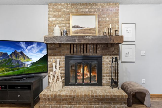 15716 Maple Island Court, Burnsville, MN 55306