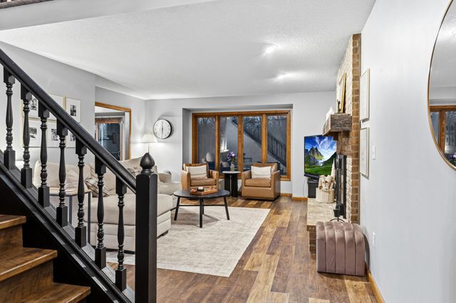 15716 Maple Island Court, Burnsville, MN 55306