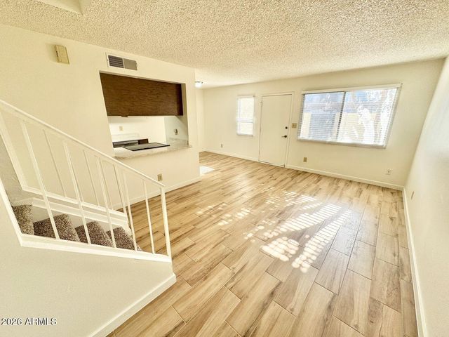 8029 N 32ND Lane, Phoenix, AZ 85051