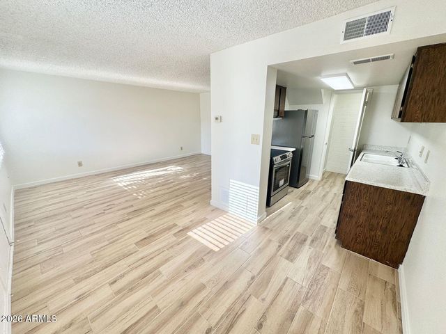 8029 N 32ND Lane, Phoenix, AZ 85051