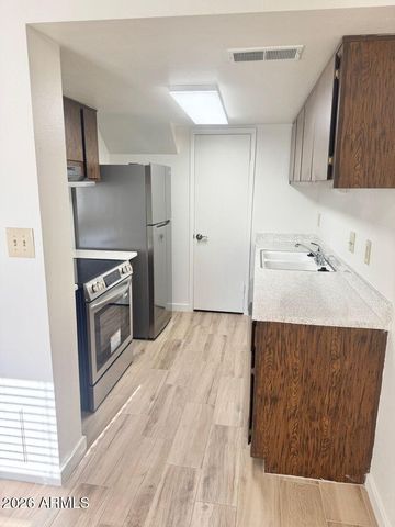 8029 N 32ND Lane, Phoenix, AZ 85051
